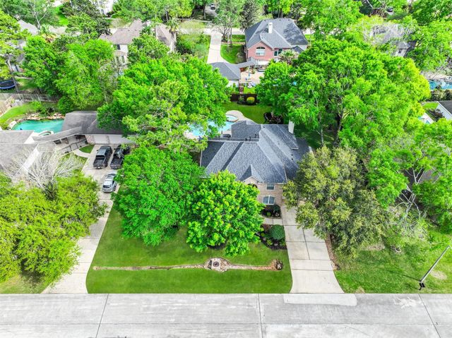 609 Forest Bend Lane, Friendswood, TX 77546
