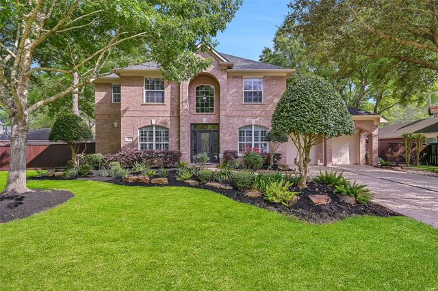 609 Forest Bend Lane, Friendswood, TX 77546