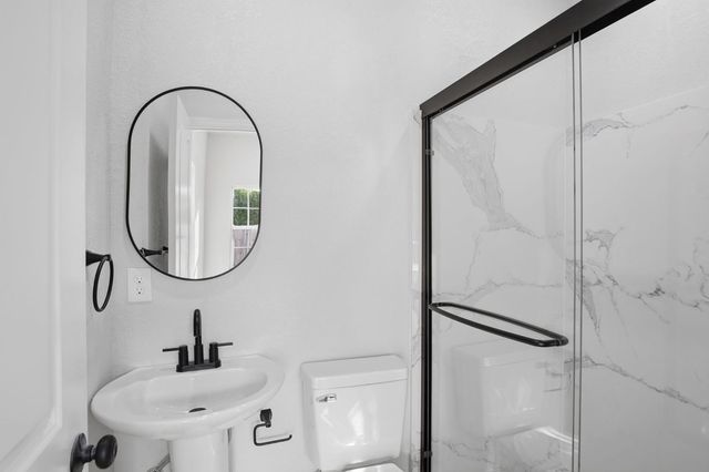 2009 W Willow St, Stockton, CA 95203