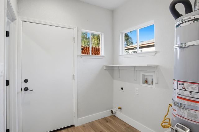 2009 W Willow St, Stockton, CA 95203