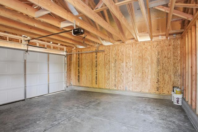 2009 W Willow St, Stockton, CA 95203