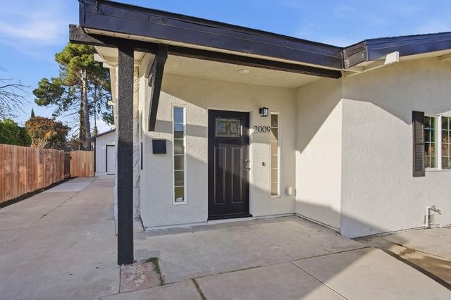 2009 W Willow St, Stockton, CA 95203
