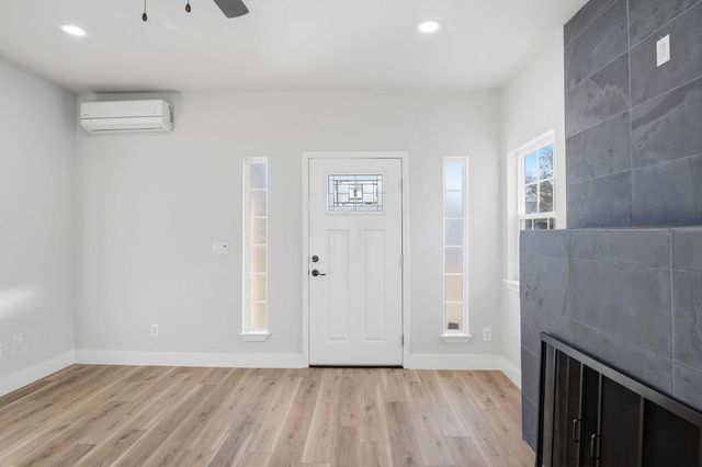 2009 W Willow St, Stockton, CA 95203