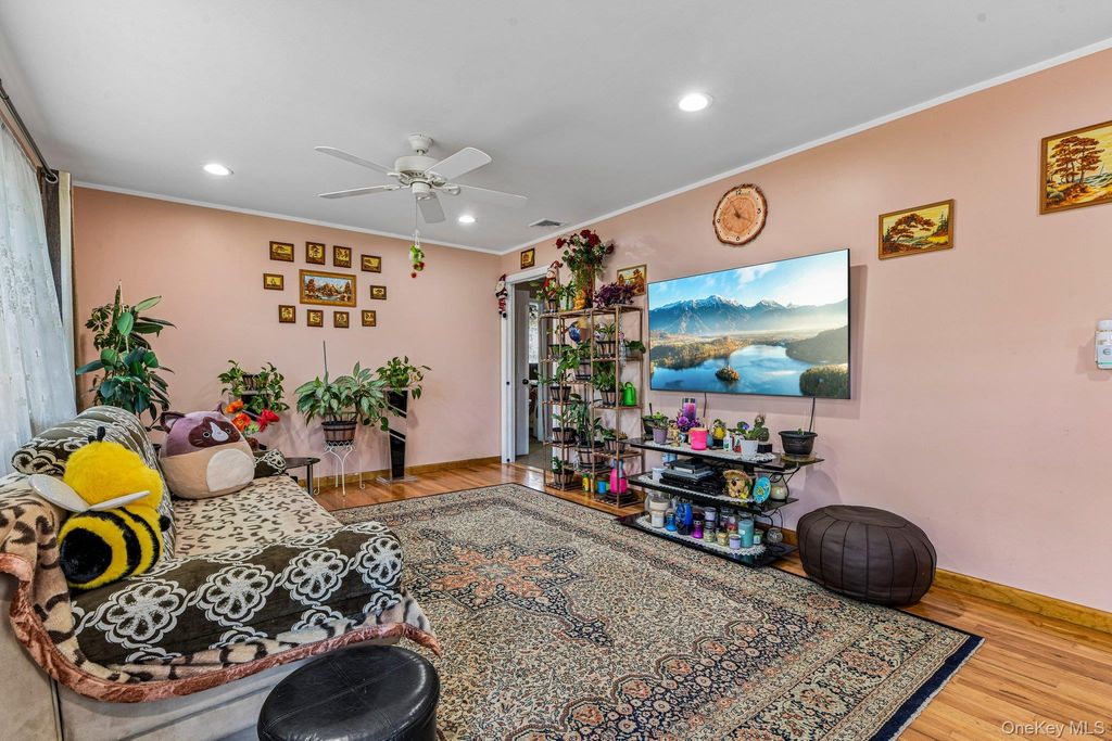 134 Baltimore Avenue, Massapequa, NY 11758 — photo 4