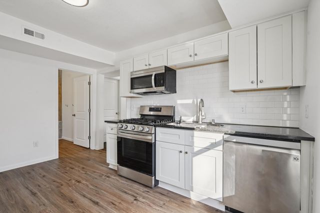 2635 Colfax Avenue N, Minneapolis, MN 55411