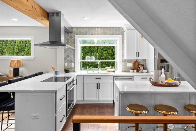 511 28th Avenue, Seattle, WA 98122