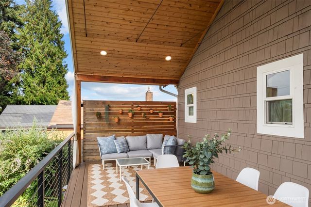 511 28th Avenue, Seattle, WA 98122