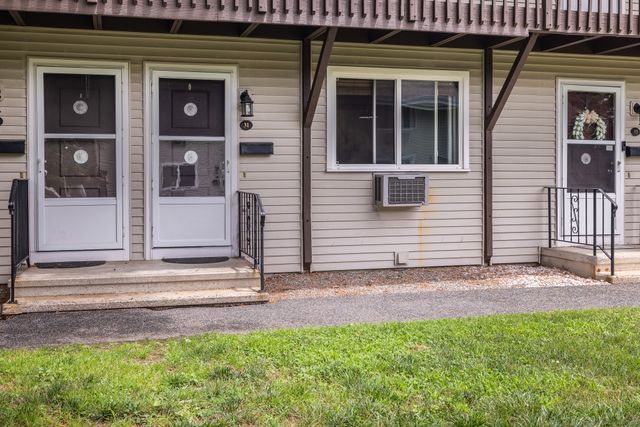 31 Bostwick Arms 31, New Milford, CT 06776