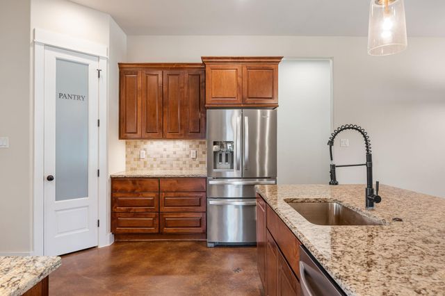 307 Bluestem CV, Georgetown, TX 78633