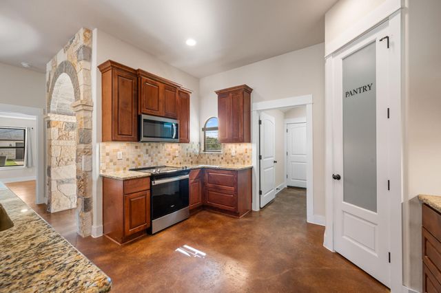 307 Bluestem CV, Georgetown, TX 78633