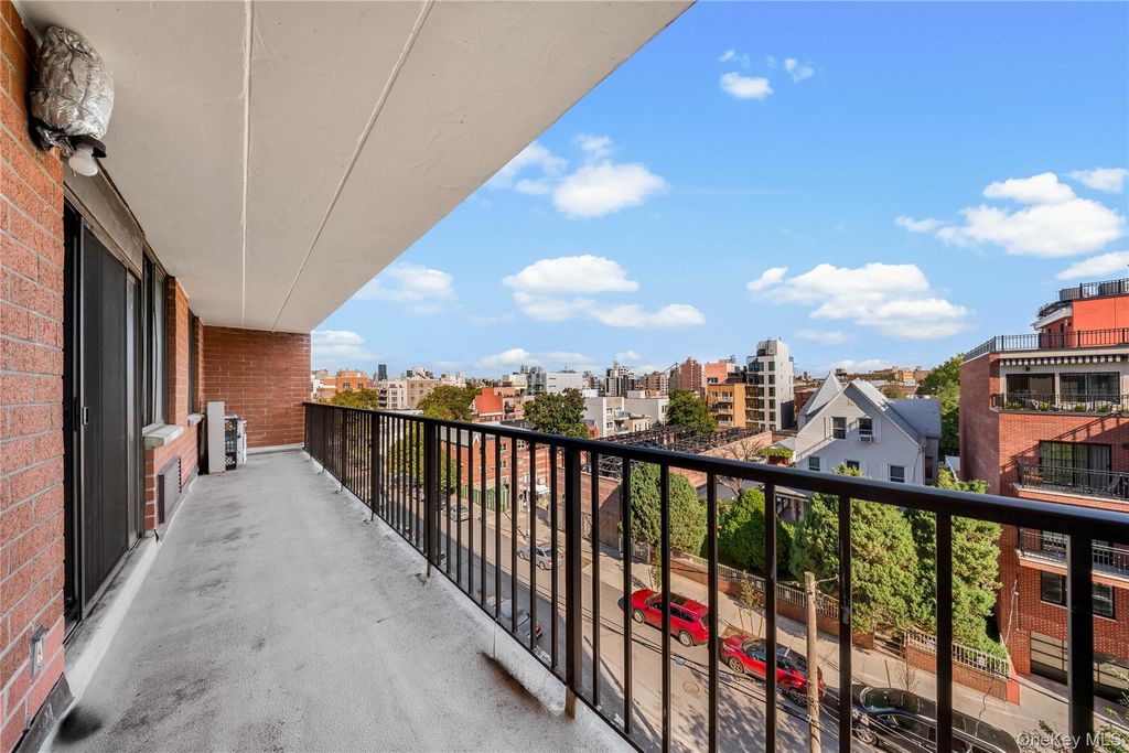 2322 30th Road 5A, Astoria, NY 11102 — photo 4