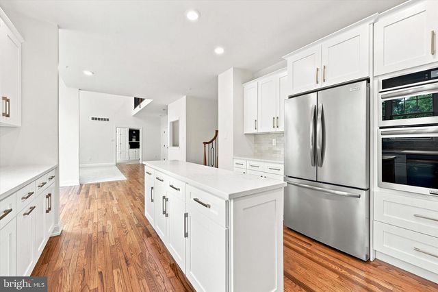 16 HEATHER WAY, Newtown Square, PA 19073