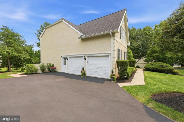16 HEATHER WAY, Newtown Square, PA 19073