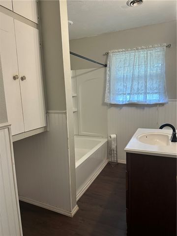 401 NW 7th, Atkins, AR 72823