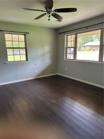 401 NW 7th, Atkins, AR 72823