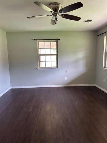 401 NW 7th, Atkins, AR 72823