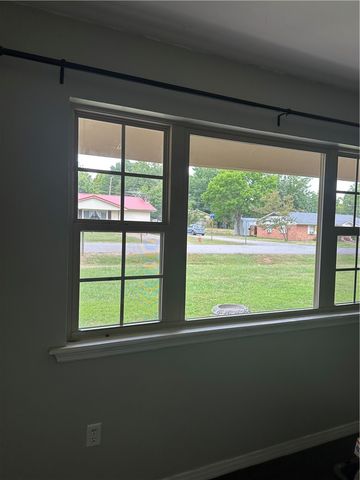 401 NW 7th, Atkins, AR 72823