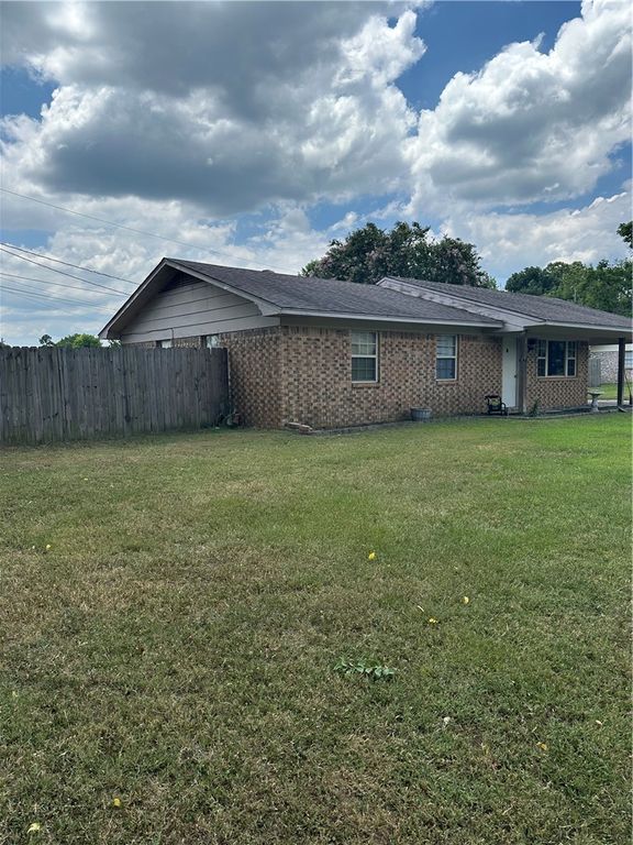 401 NW 7th, Atkins, AR 72823