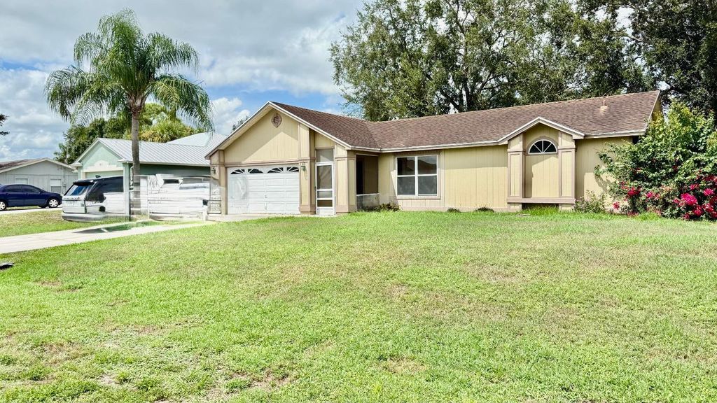 901 SW Gaitor Avenue, Port St. Lucie, Port St Lucie, FL 34953