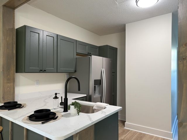 909 GRAYSON AVE, Waynesboro, VA 22980