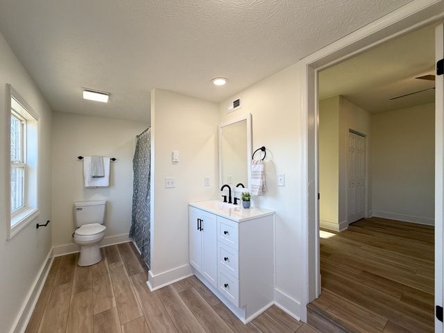 909 GRAYSON AVE, Waynesboro, VA 22980