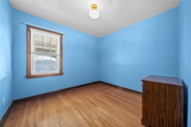 115 Frankfort Ave, West View, PA 15229