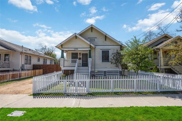 2100 Gregg Street, Houston, TX 77026