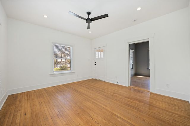 2100 Gregg Street, Houston, TX 77026