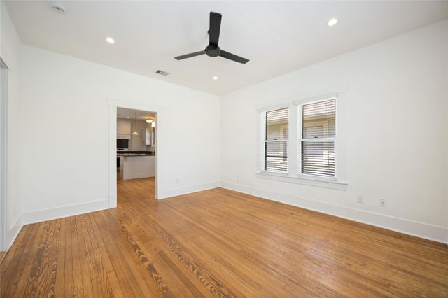 2100 Gregg Street, Houston, TX 77026