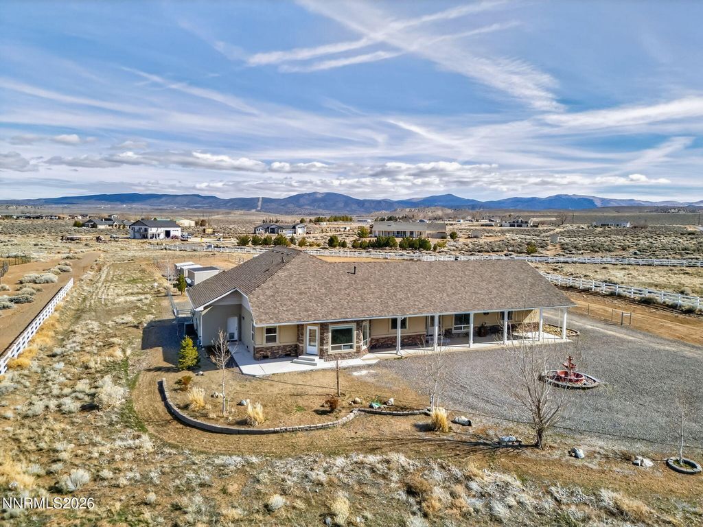 Image 3 of property listing at 1720 N Benton Road, Minden, NV 89423
