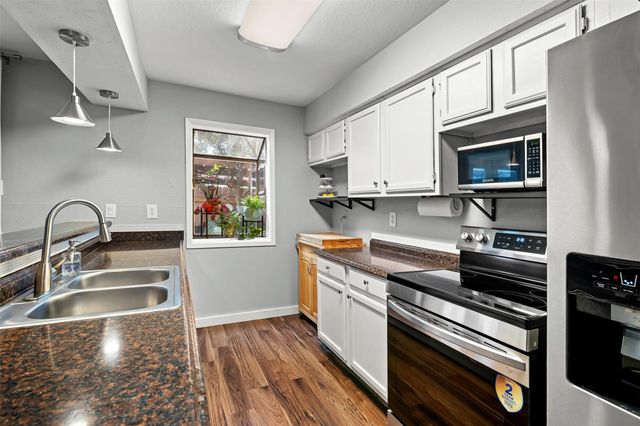 1500 Sandy Springs Road 22, Houston, TX 77042