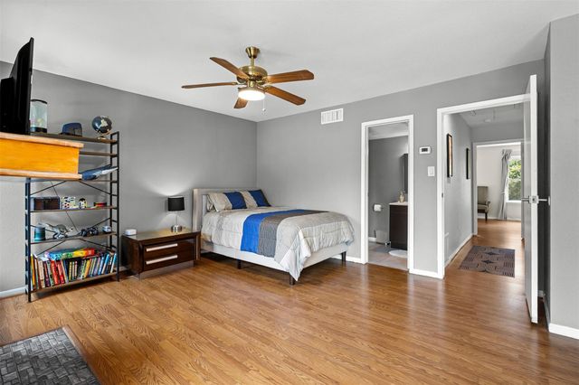 1500 Sandy Springs Road 22, Houston, TX 77042