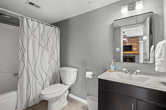 1500 Sandy Springs Road 22, Houston, TX 77042