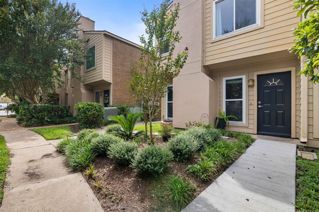 1500 Sandy Springs Road 22, Houston, TX 77042