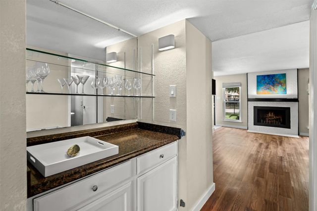 1500 Sandy Springs Road 22, Houston, TX 77042