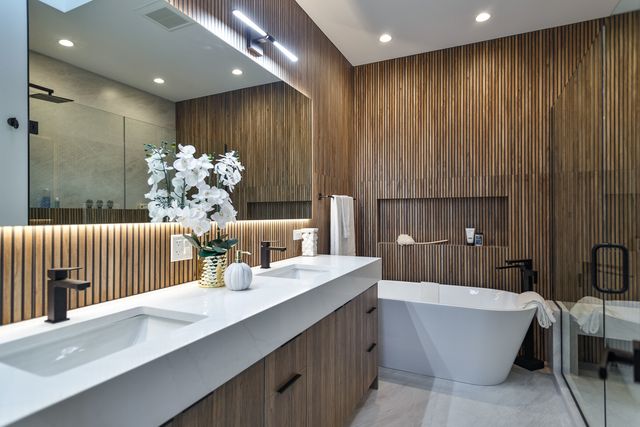 5624 N Francisco Avenue, Chicago, IL 60659