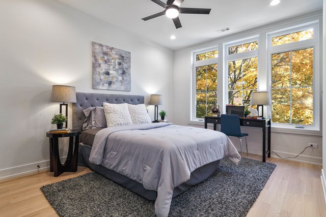 5624 N Francisco Avenue, Chicago, IL 60659