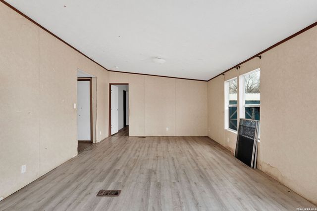 17402 Fx Ball, Elmendorf, TX 78112