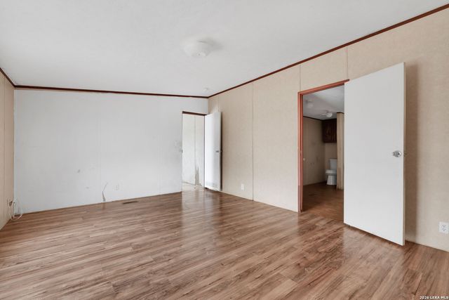 17402 Fx Ball, Elmendorf, TX 78112