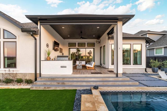 1105 Joe Carson DR, Leander, TX 78641