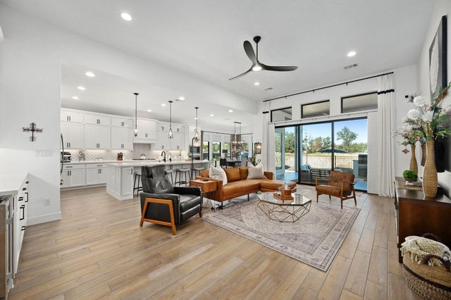 1105 Joe Carson DR, Leander, TX 78641