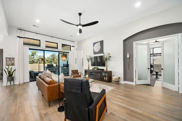 1105 Joe Carson DR, Leander, TX 78641