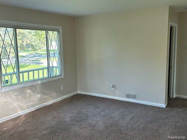 3816 Kent Road, Royal Oak, MI 48073