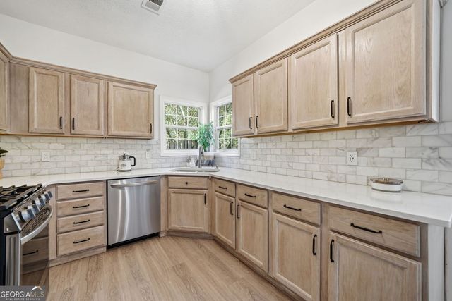 344 Weatherstone Place, Woodstock, GA 30188