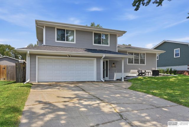 10718 V Street, Omaha, NE 68127