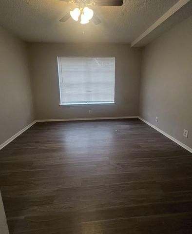 311 E 31st ST 208, Austin, TX 78705