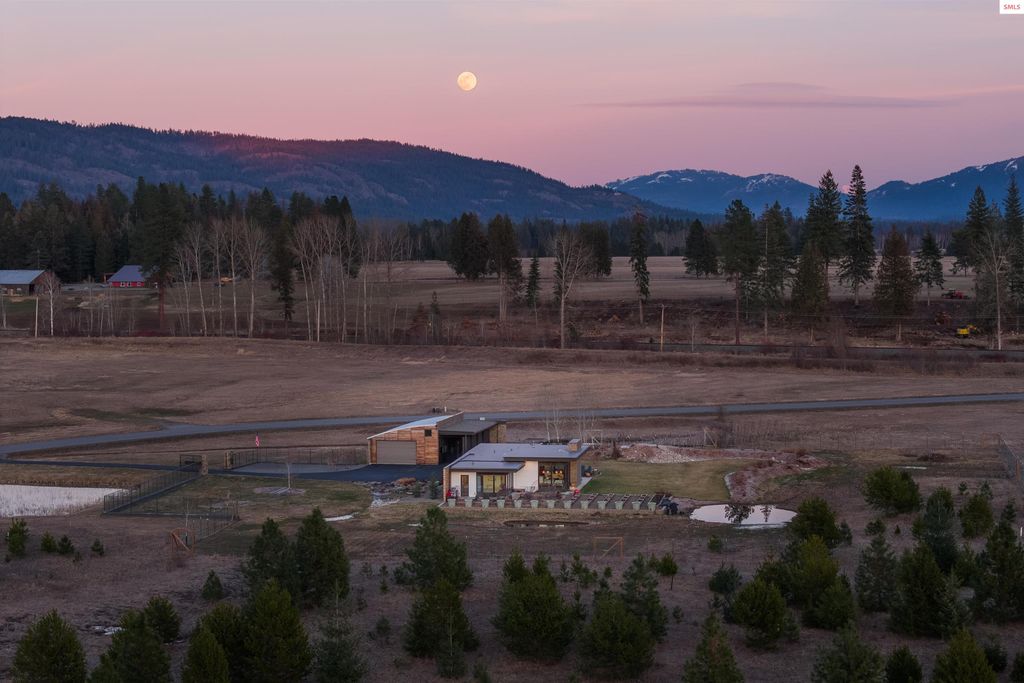 432 Stagecoach Drive, Sagle, ID 83860 photo 4