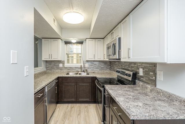 4681 Stansbury Lane, Indianapolis, IN 46254