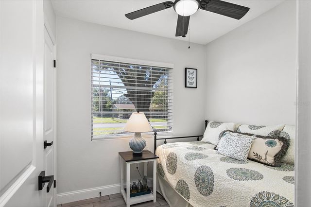 2405 48TH AVENUE W, Bradenton, FL 34207