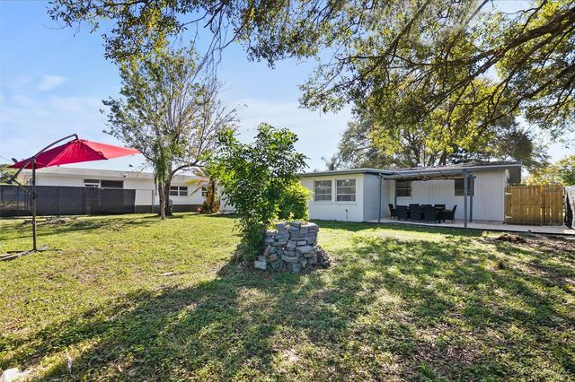2405 48TH AVENUE W, Bradenton, FL 34207